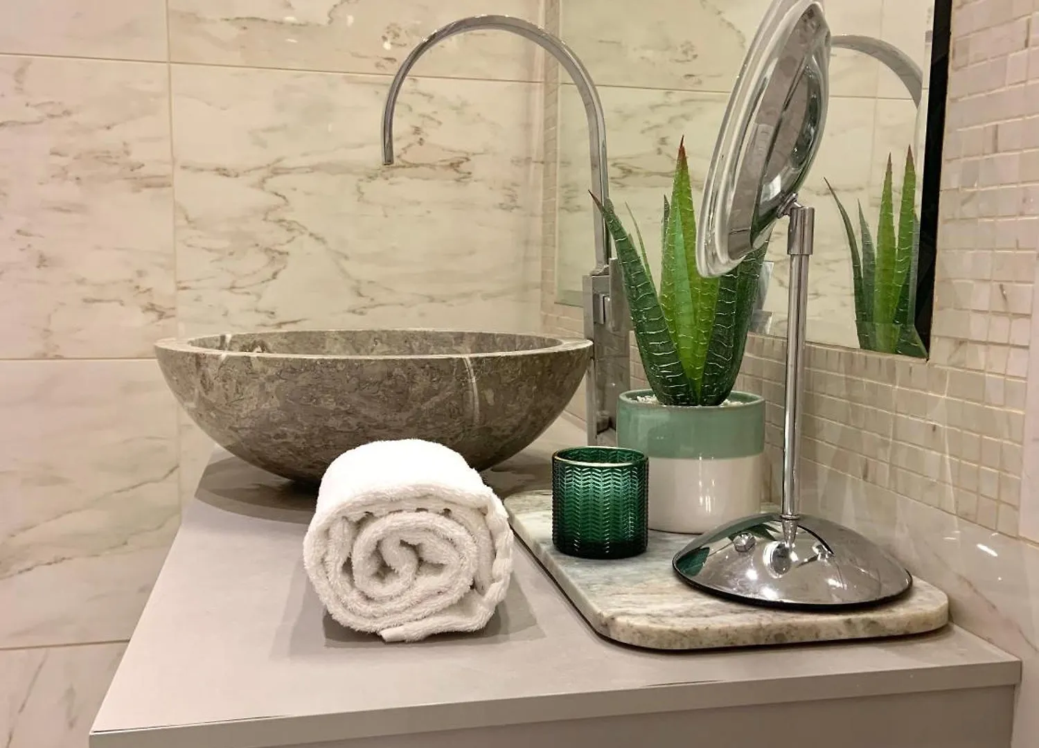 Bari Downtown Luxury Apartment 0*,